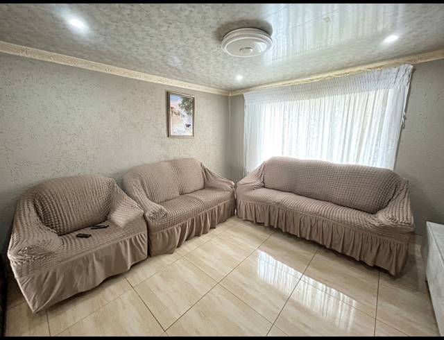 3 BEDROOM HOUSE TO LET IN BEDWORTH PARK